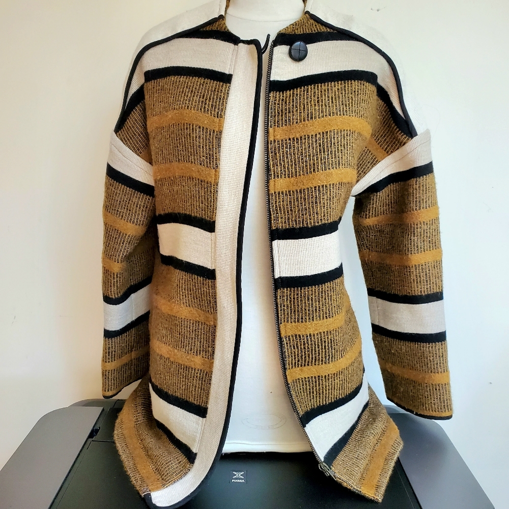 SESSUN France NWOT Sweater Coat Size Small
